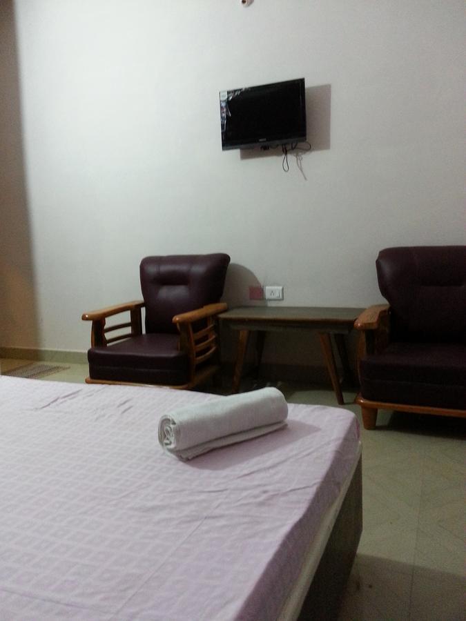Hotel Sanchita Palace Forbesganj Exterior foto